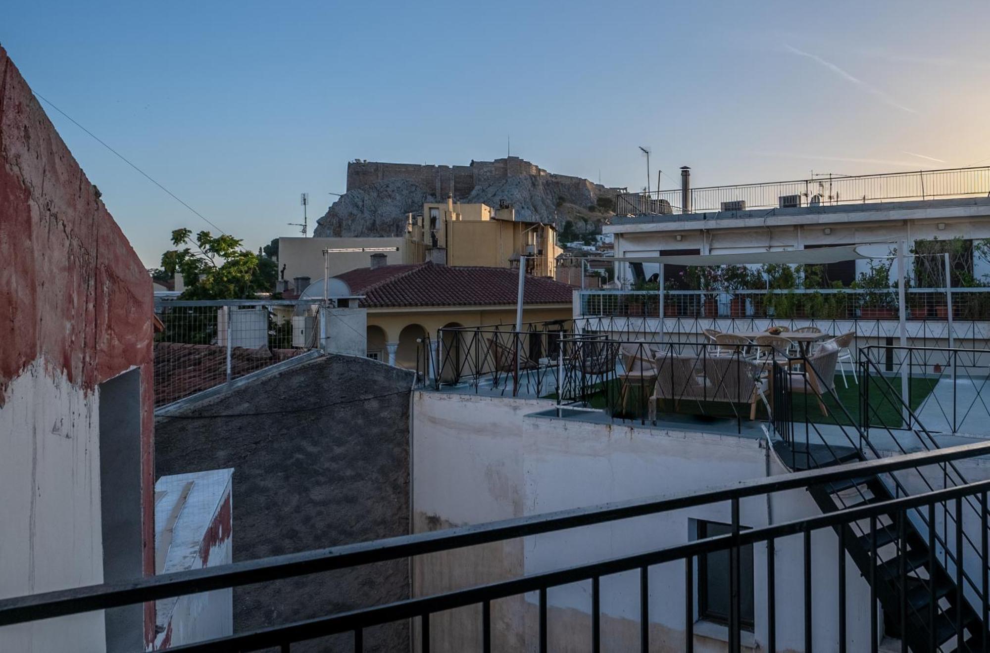 Live Life Plaka Apartment Atenas Exterior foto